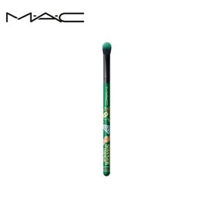 ✨Limited Edition✨MAC x Stranger Things Eyeshadow Brush 217Ses
